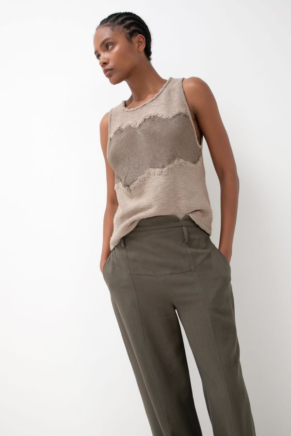 Irisa Top