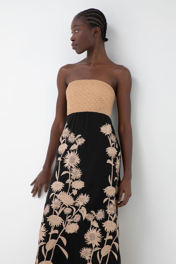 Naoma Dress