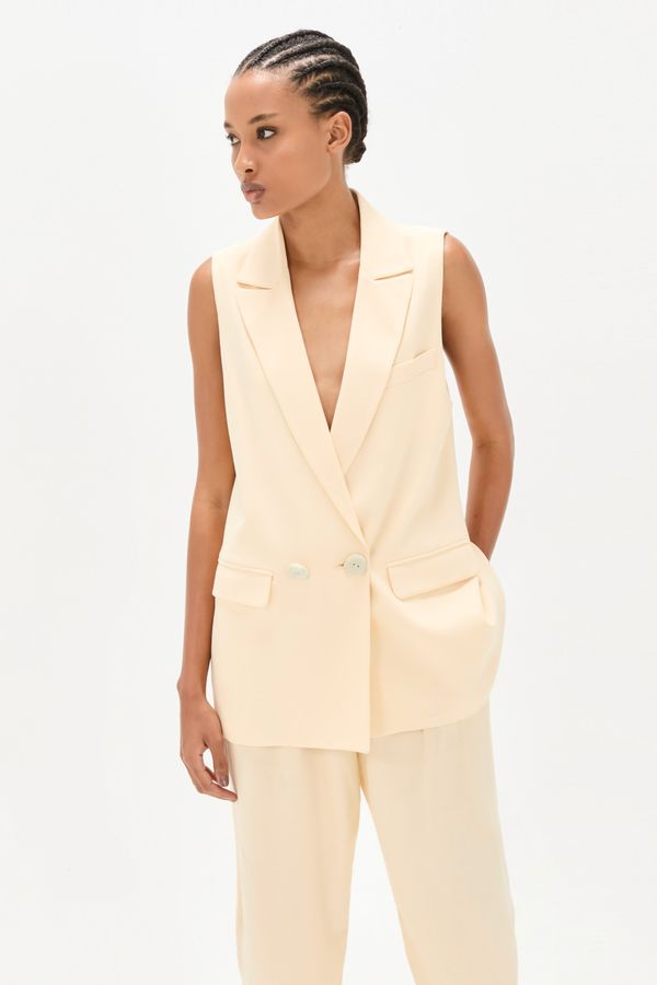 Elsie Vest