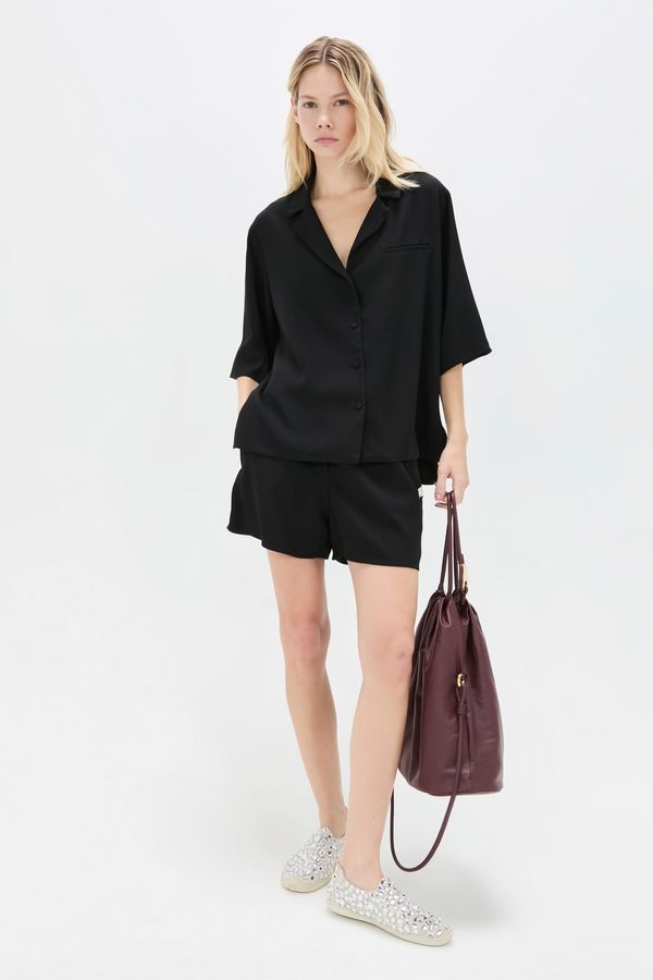 Rojas Shorts
