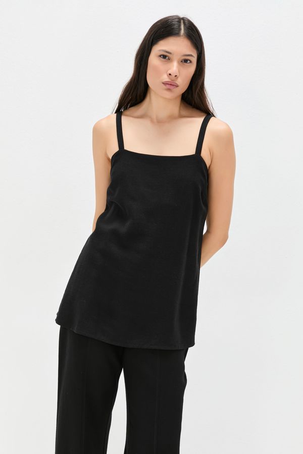 Rhea Top