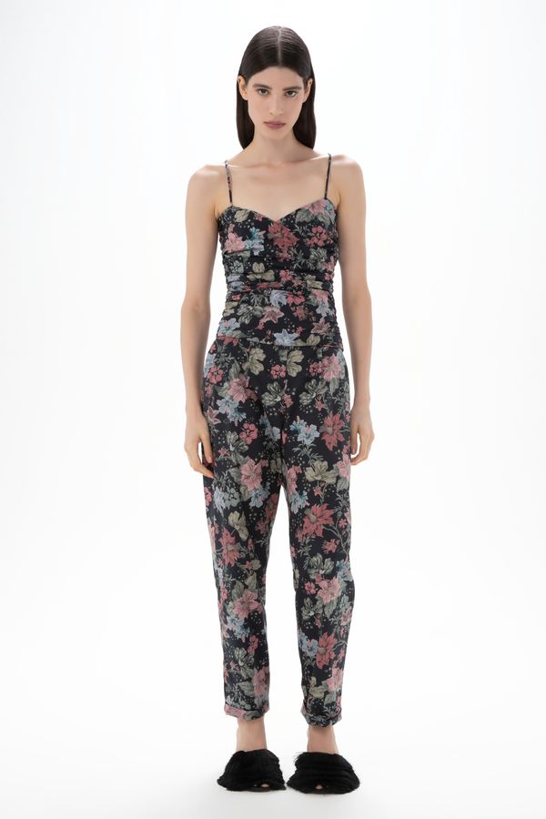 Mumbau Pants